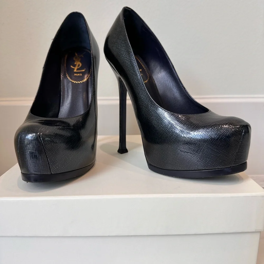 SOLD!  YSL Pump 38.5 - Picture 4 of 8
